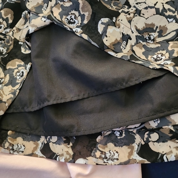 A.N.A. A New Approach Flowy Boho Bohemian Top Blouse Women's Medium M Floral EUC - Picture 7 of 10